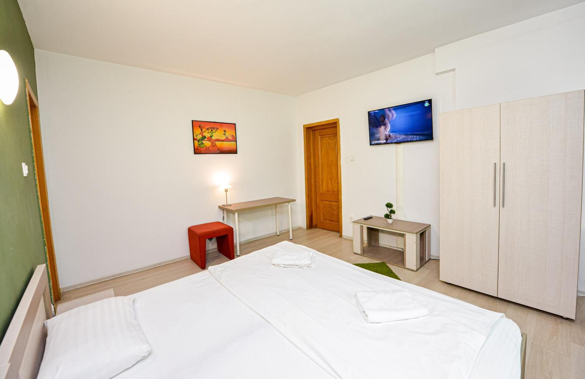 The Lincoln Suites - Central Shabbat Friendly Apartments Bucareste Exterior foto