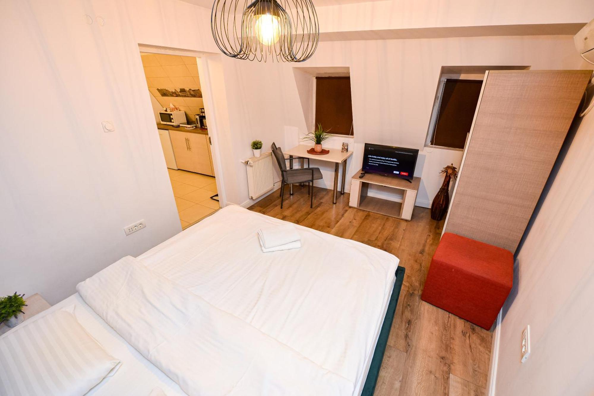 The Lincoln Suites - Central Shabbat Friendly Apartments Bucareste Exterior foto