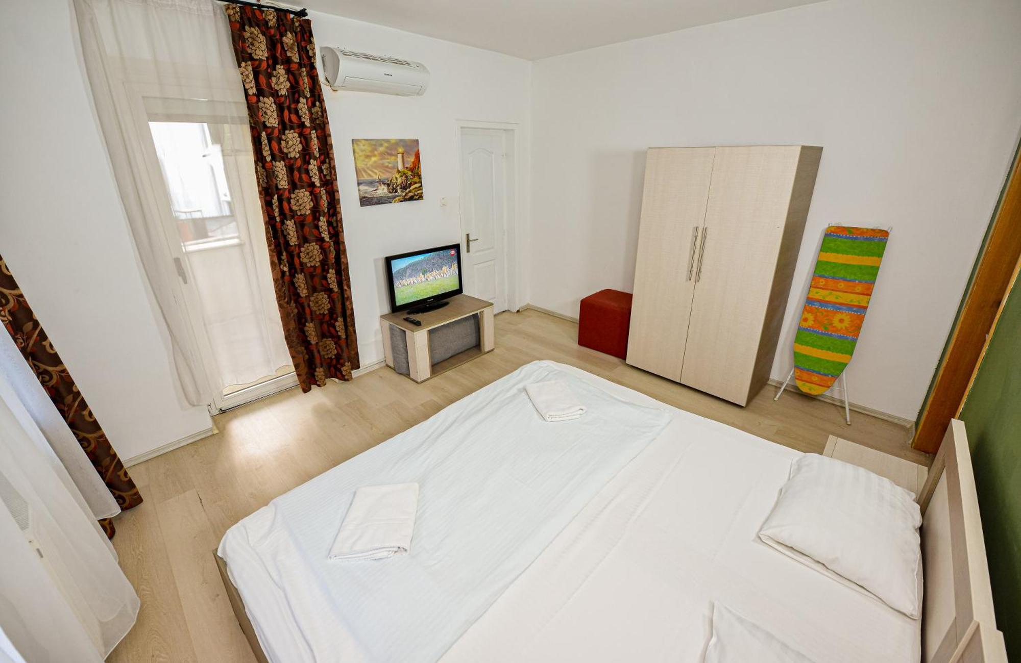 The Lincoln Suites - Central Shabbat Friendly Apartments Bucareste Exterior foto