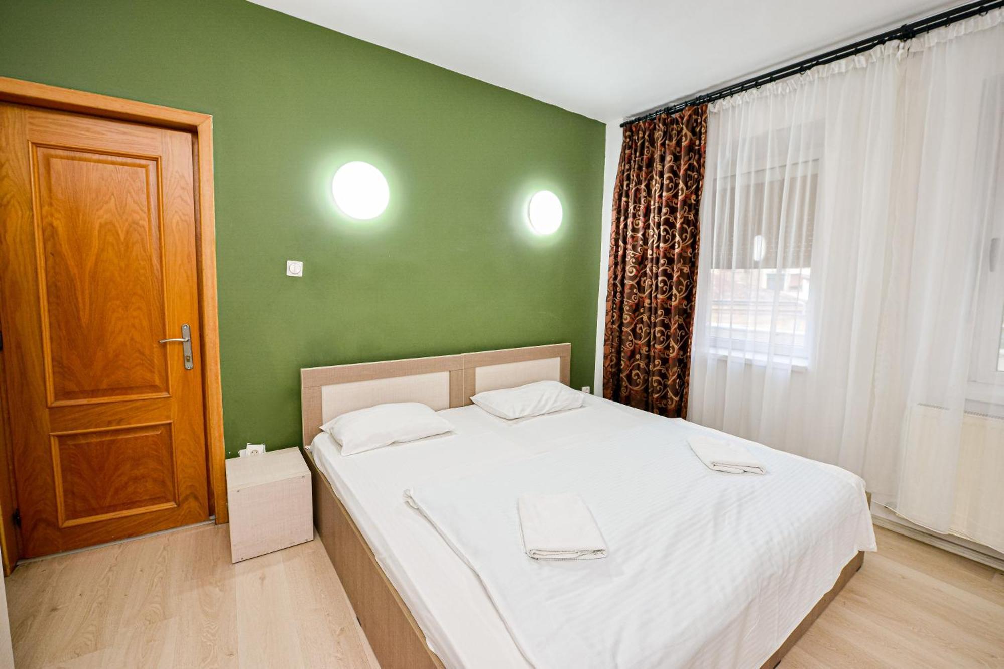 The Lincoln Suites - Central Shabbat Friendly Apartments Bucareste Exterior foto